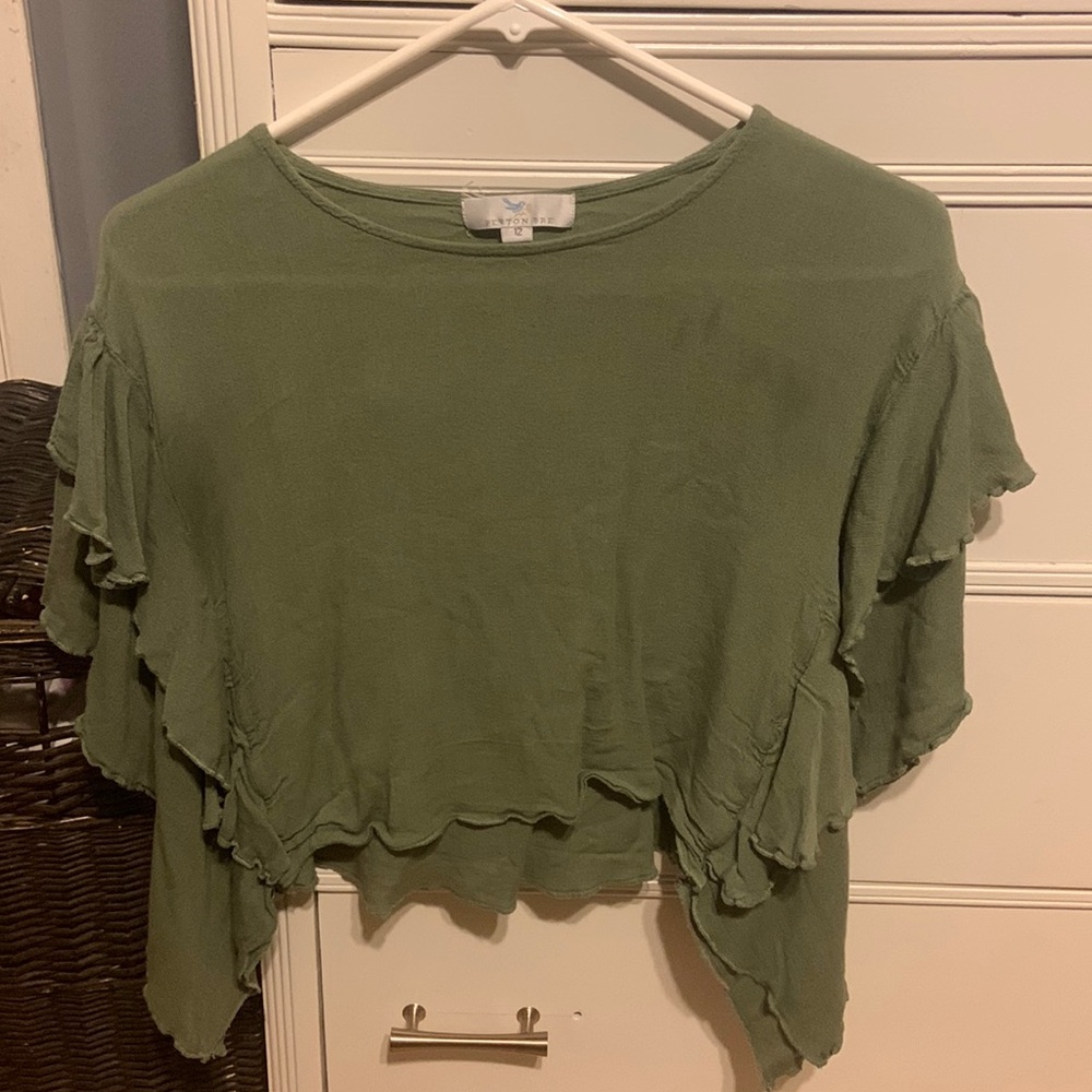 Cute green T shirt with open sleeves